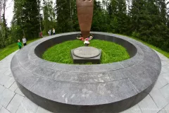 scale_1200